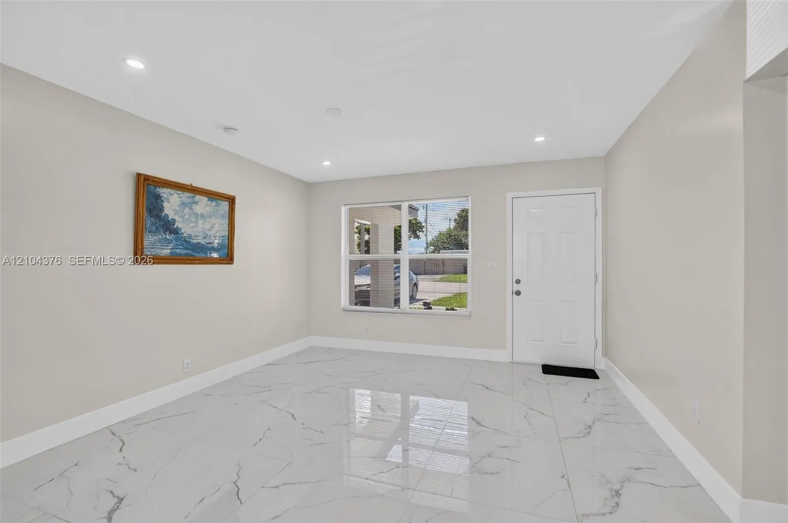 1000 SE 2nd Avenue