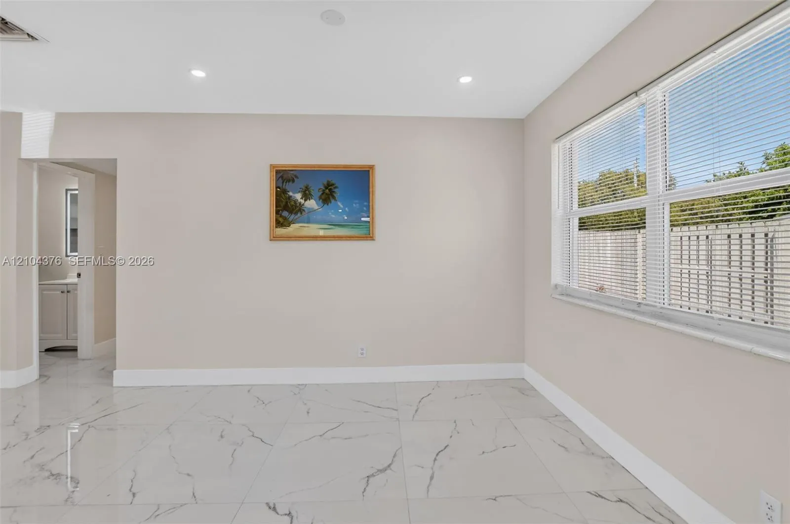 1000 SE 2nd Avenue
