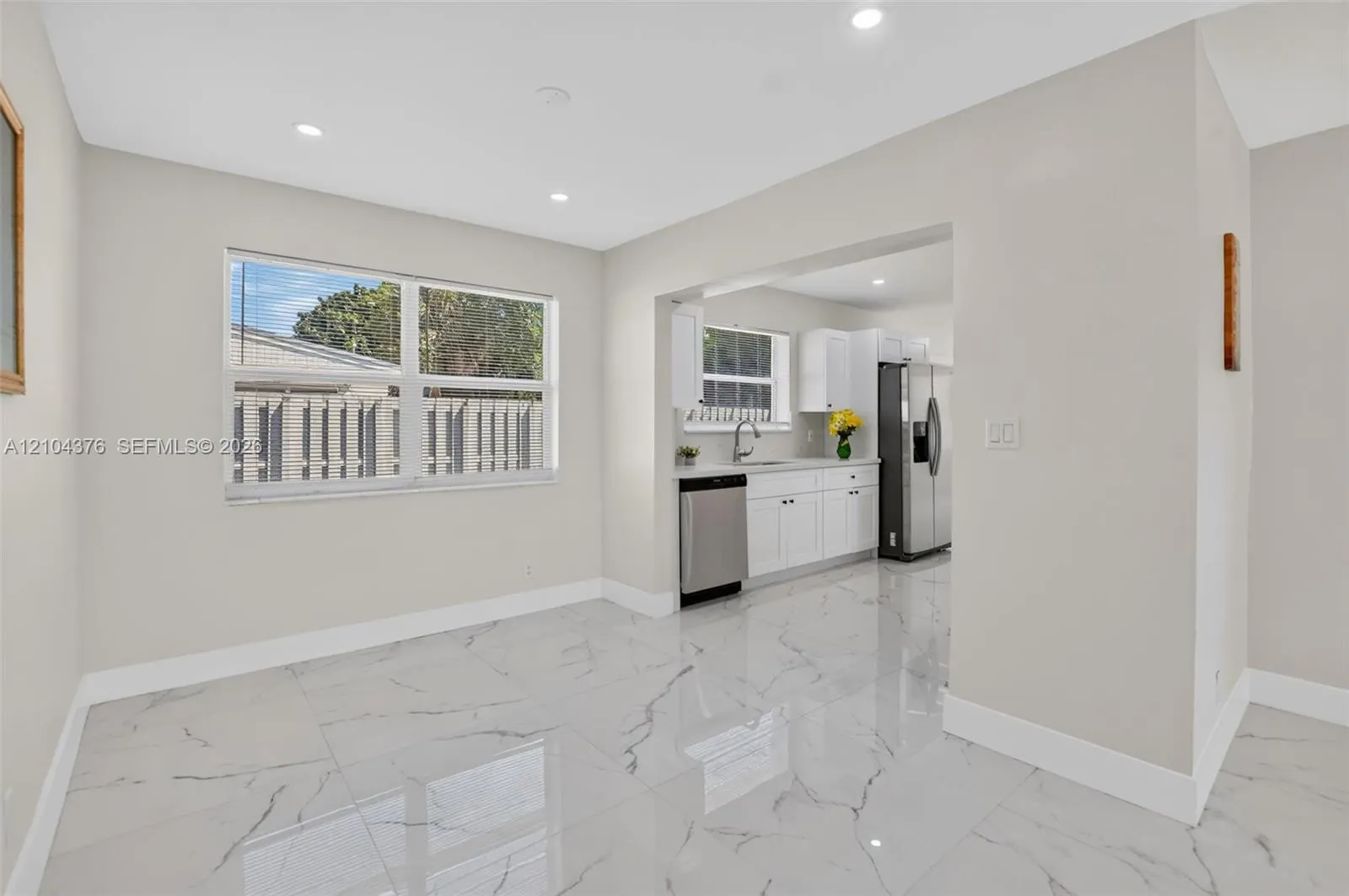 1000 SE 2nd Avenue