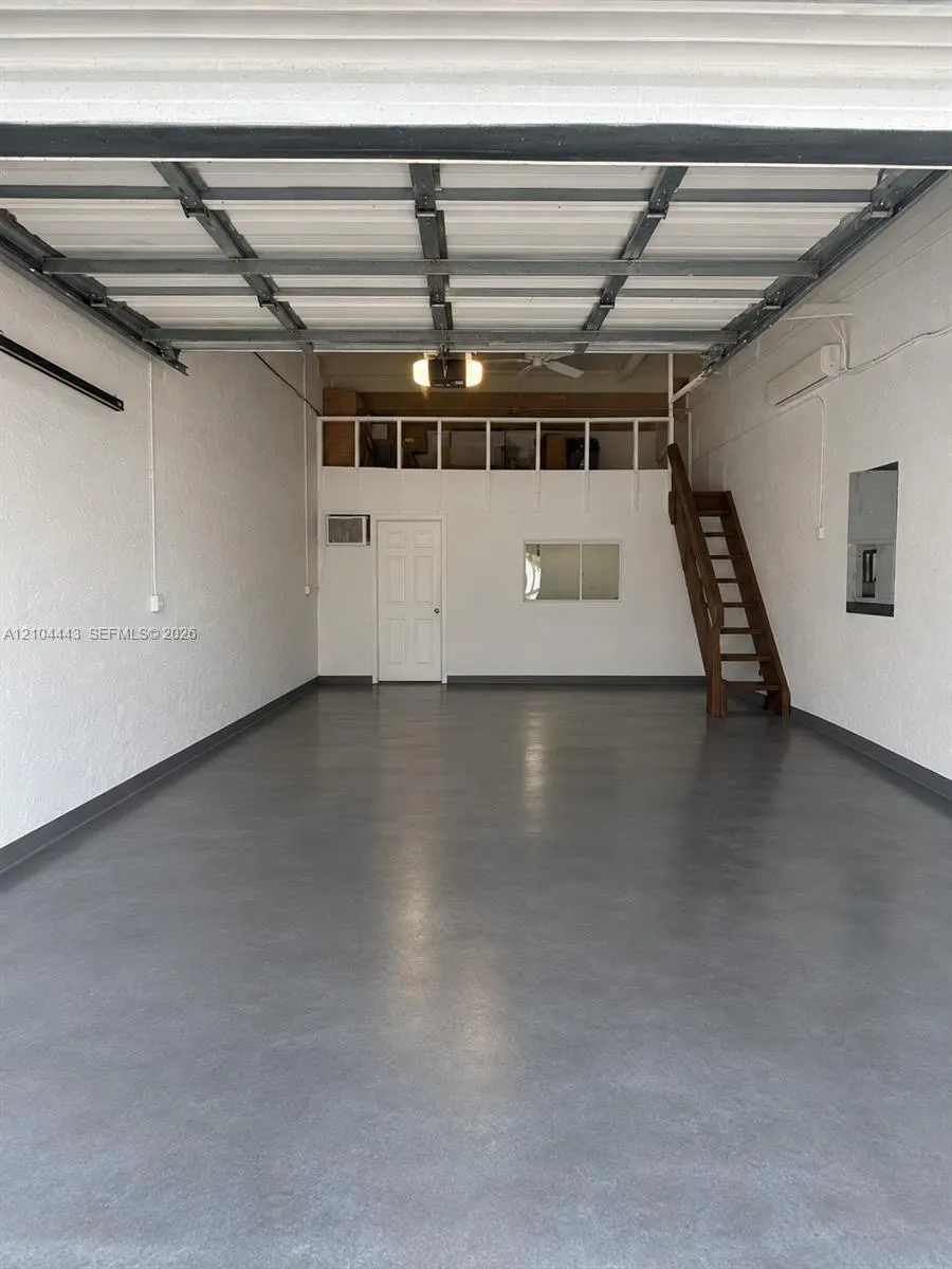 1714 N Dixie Highway #102