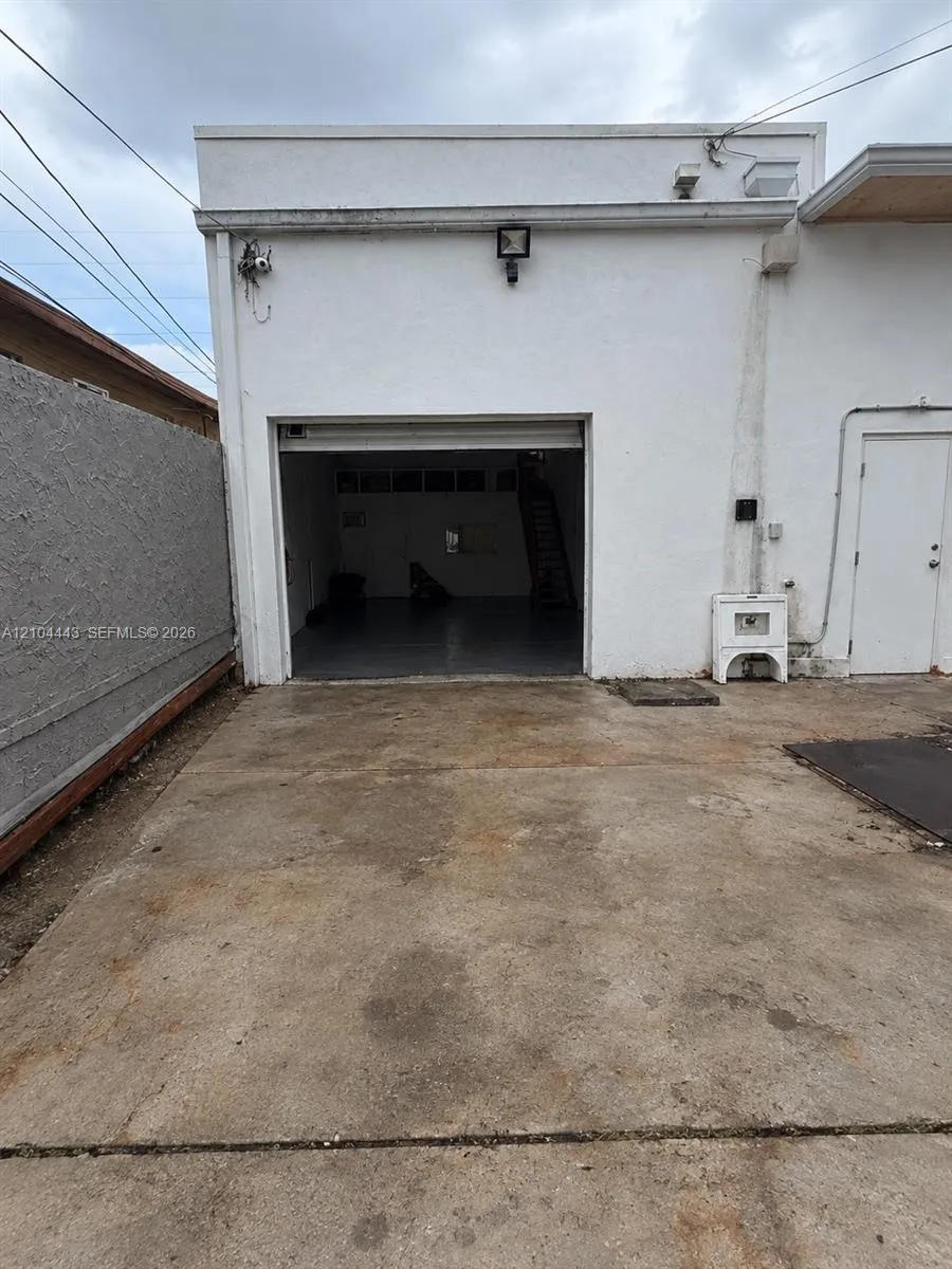 1714 N Dixie Highway #102