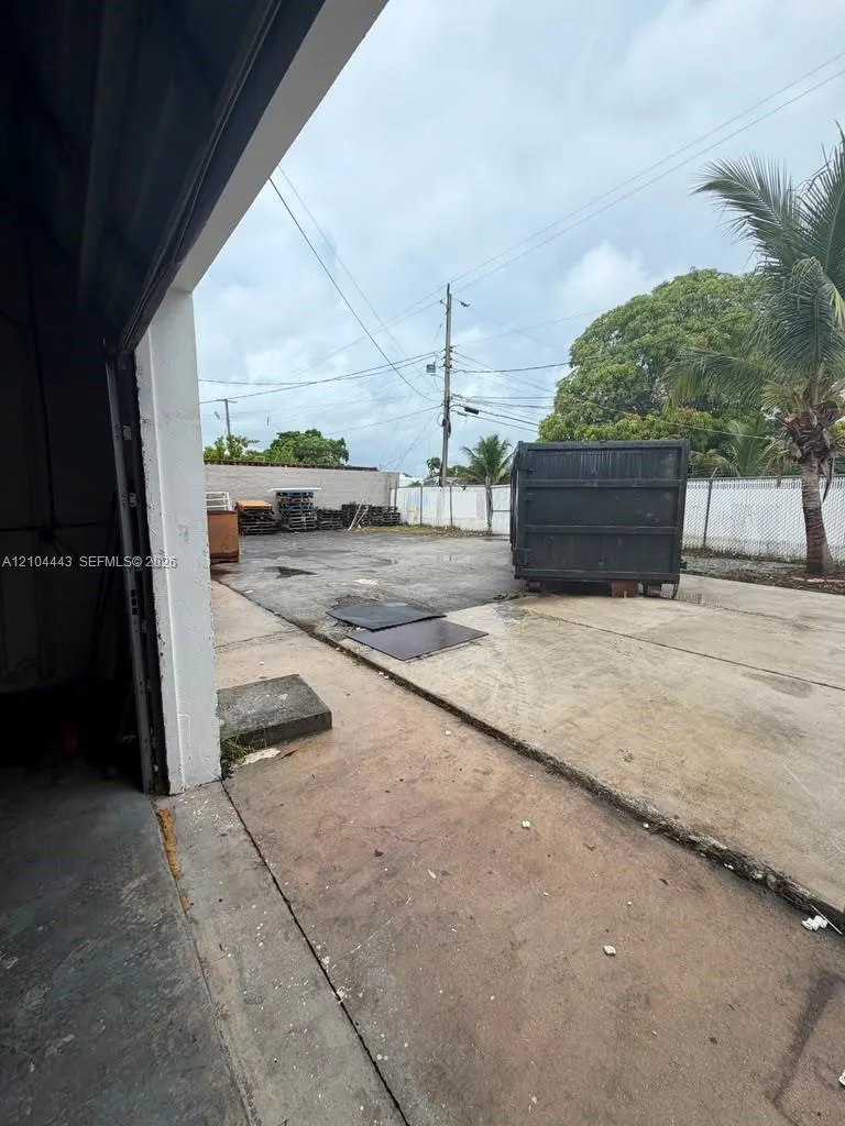1714 N Dixie Highway #102