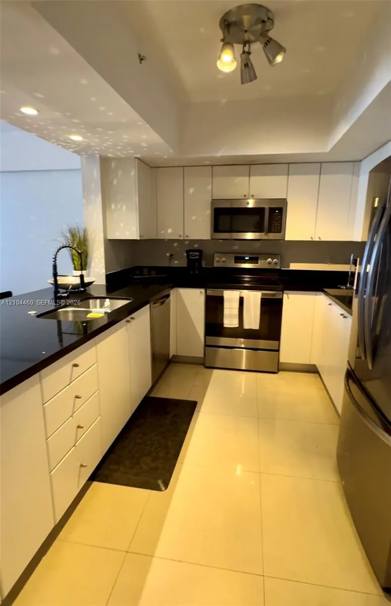 17375 Collins Avenue #1505