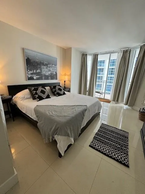 17375 Collins Avenue #1505