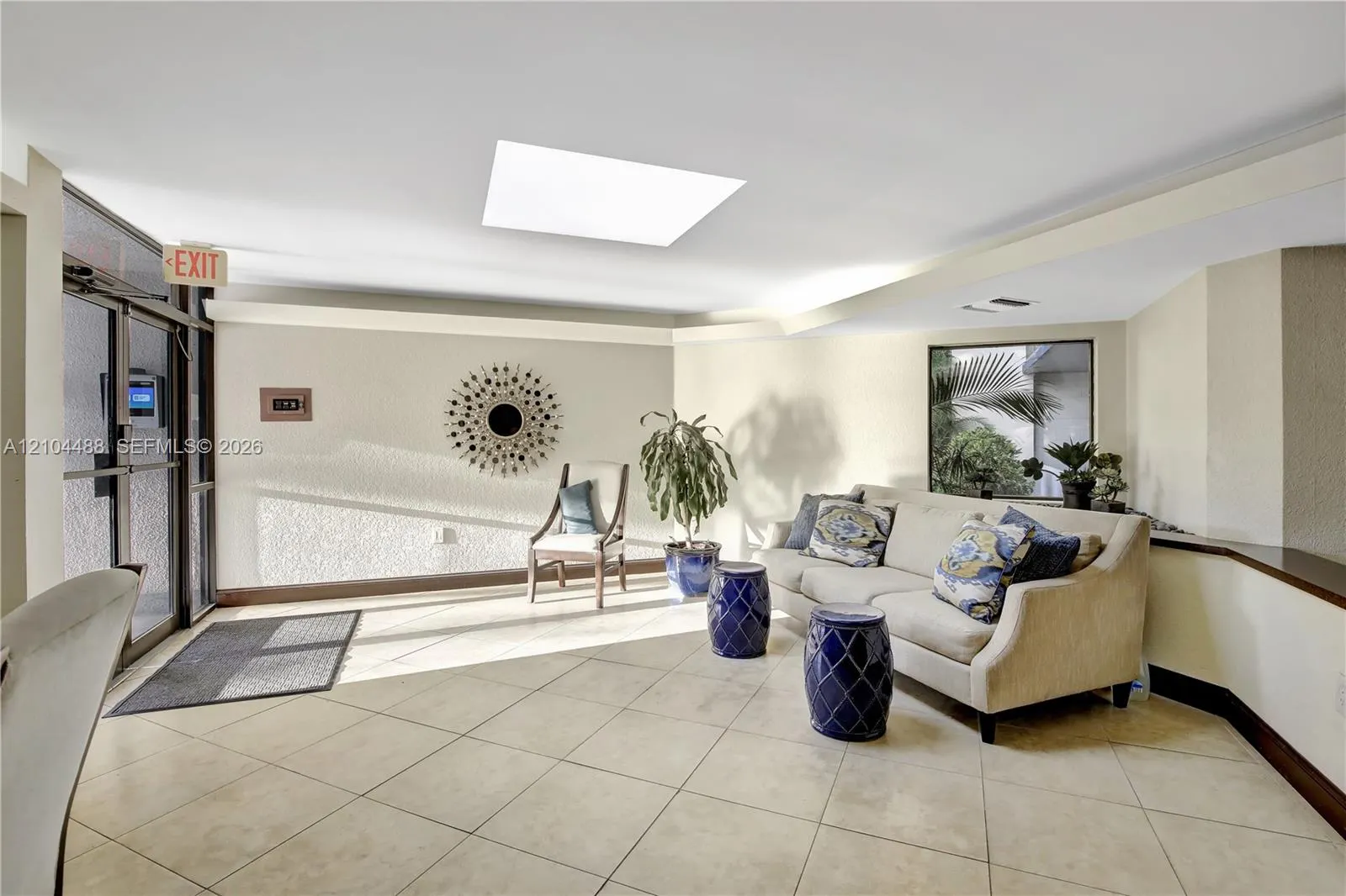 520 SE 12th Street #305