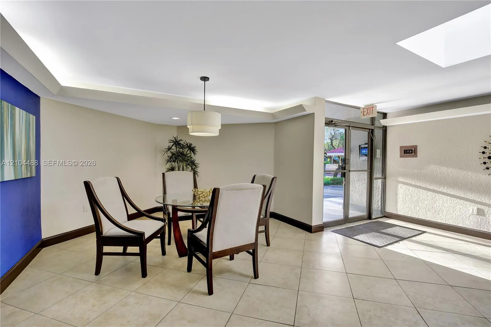 520 SE 12th Street #305