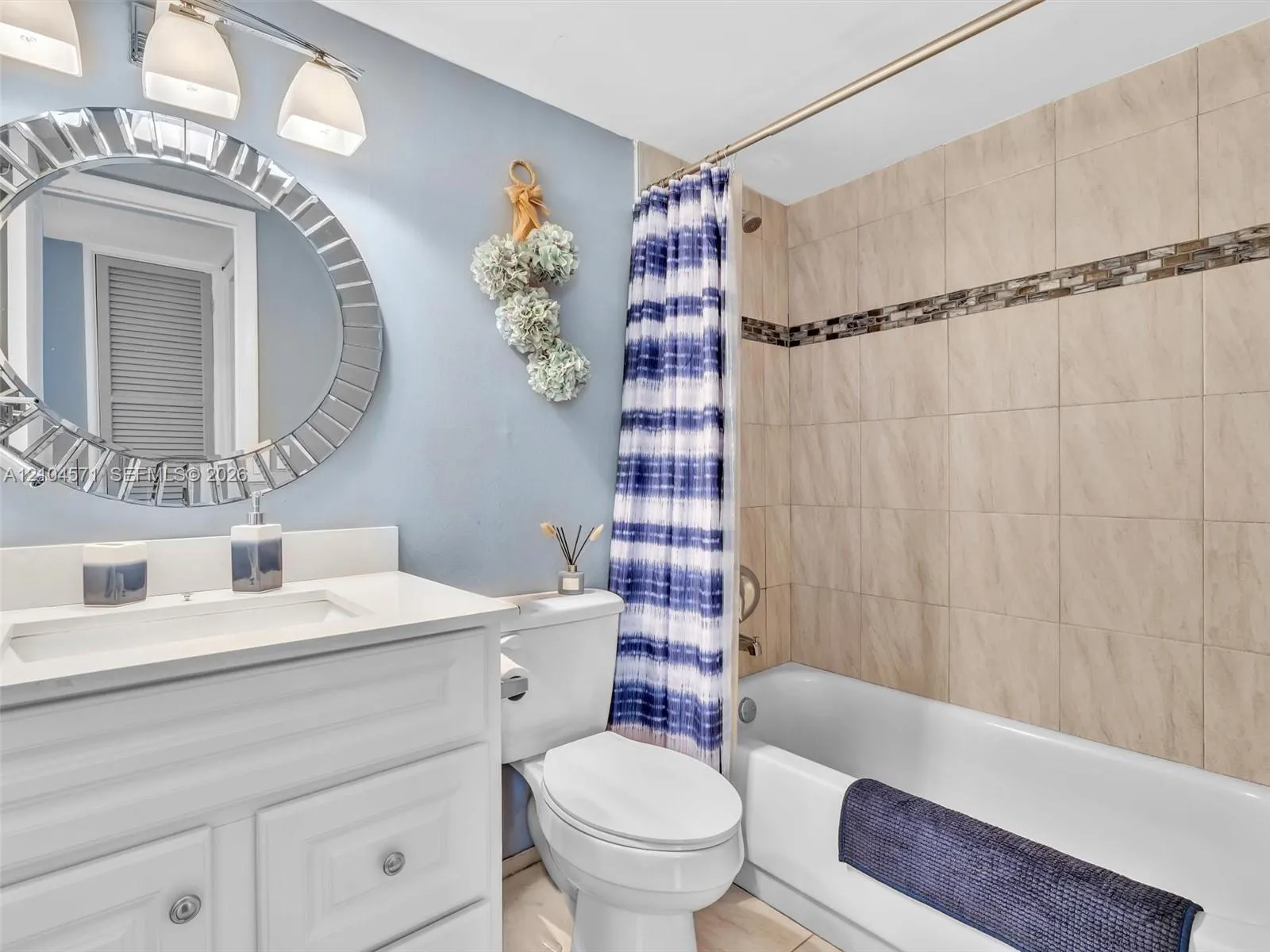 700 SE 6th Avenue #201