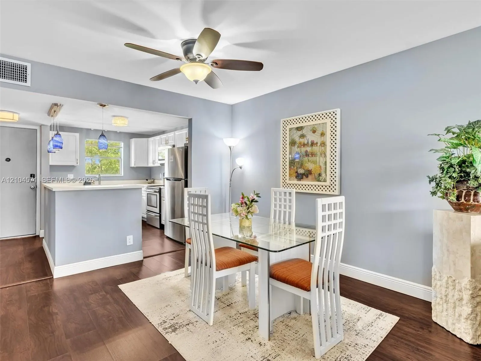 700 SE 6th Avenue #201