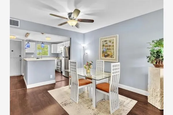 700 SE 6th Avenue #201