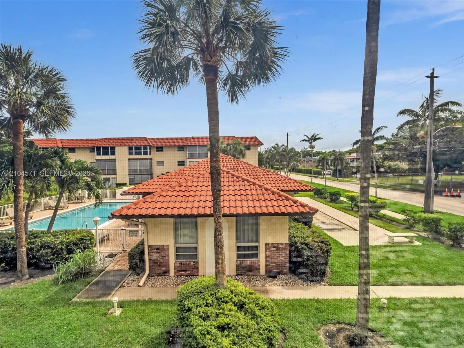 700 SE 6th Avenue #201