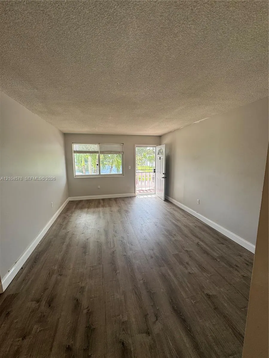 20320 NE 2nd Avenue #22