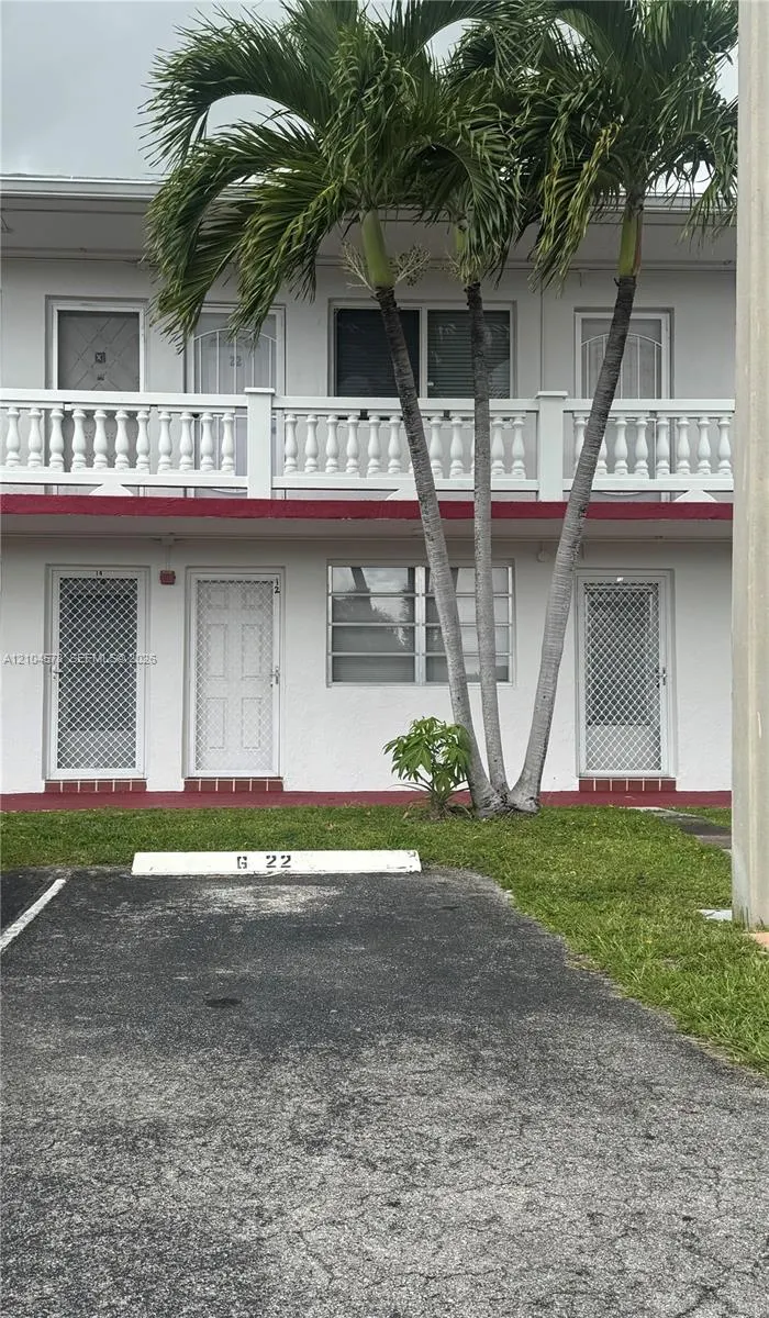 20320 NE 2nd Avenue #22