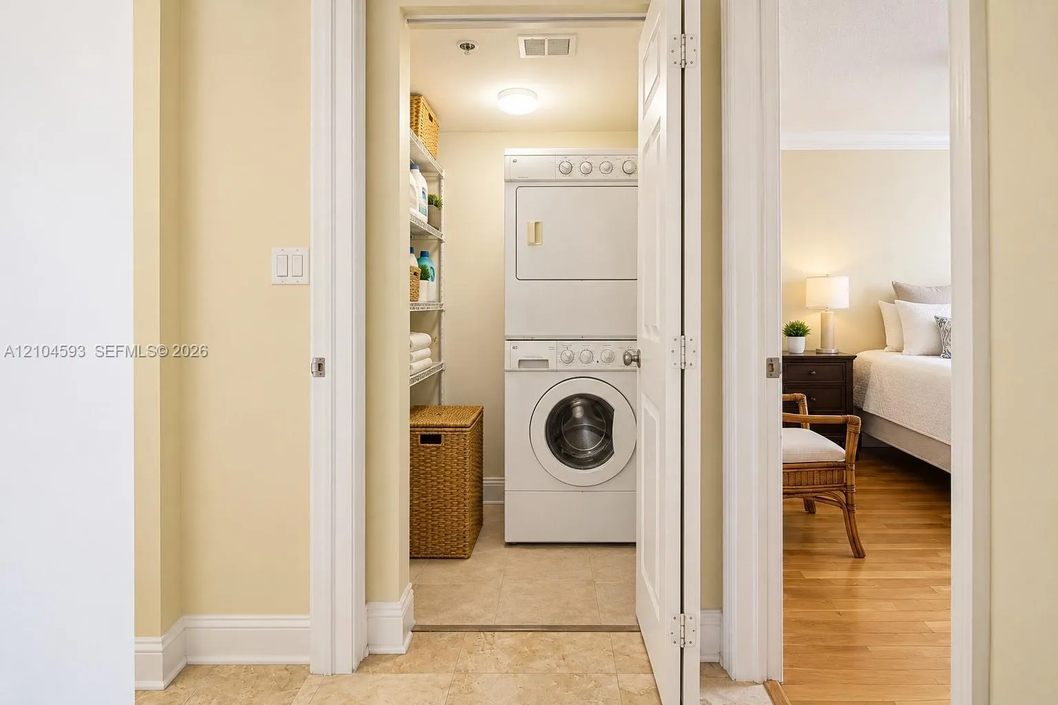 609 E Sheridan Street #405