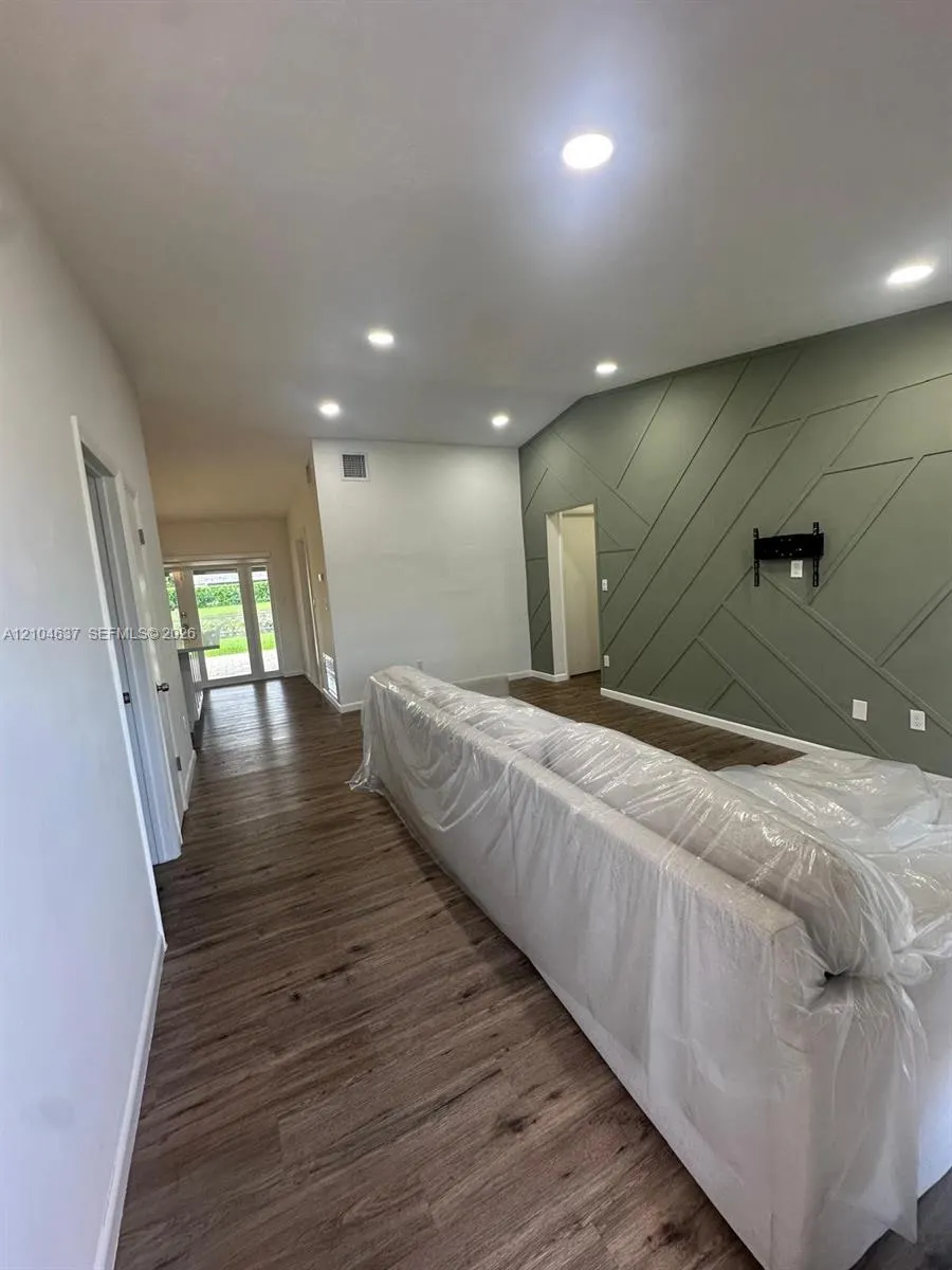 12411 SW 110th S Canal St Road #0