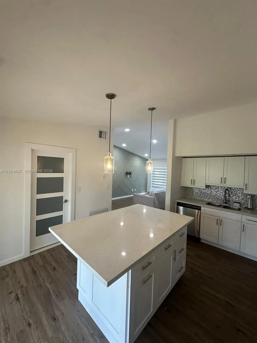 12411 SW 110th S Canal St Road #0