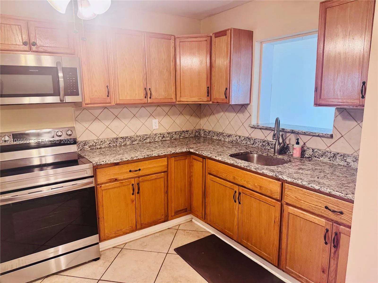 1530 N 17th Avenue N