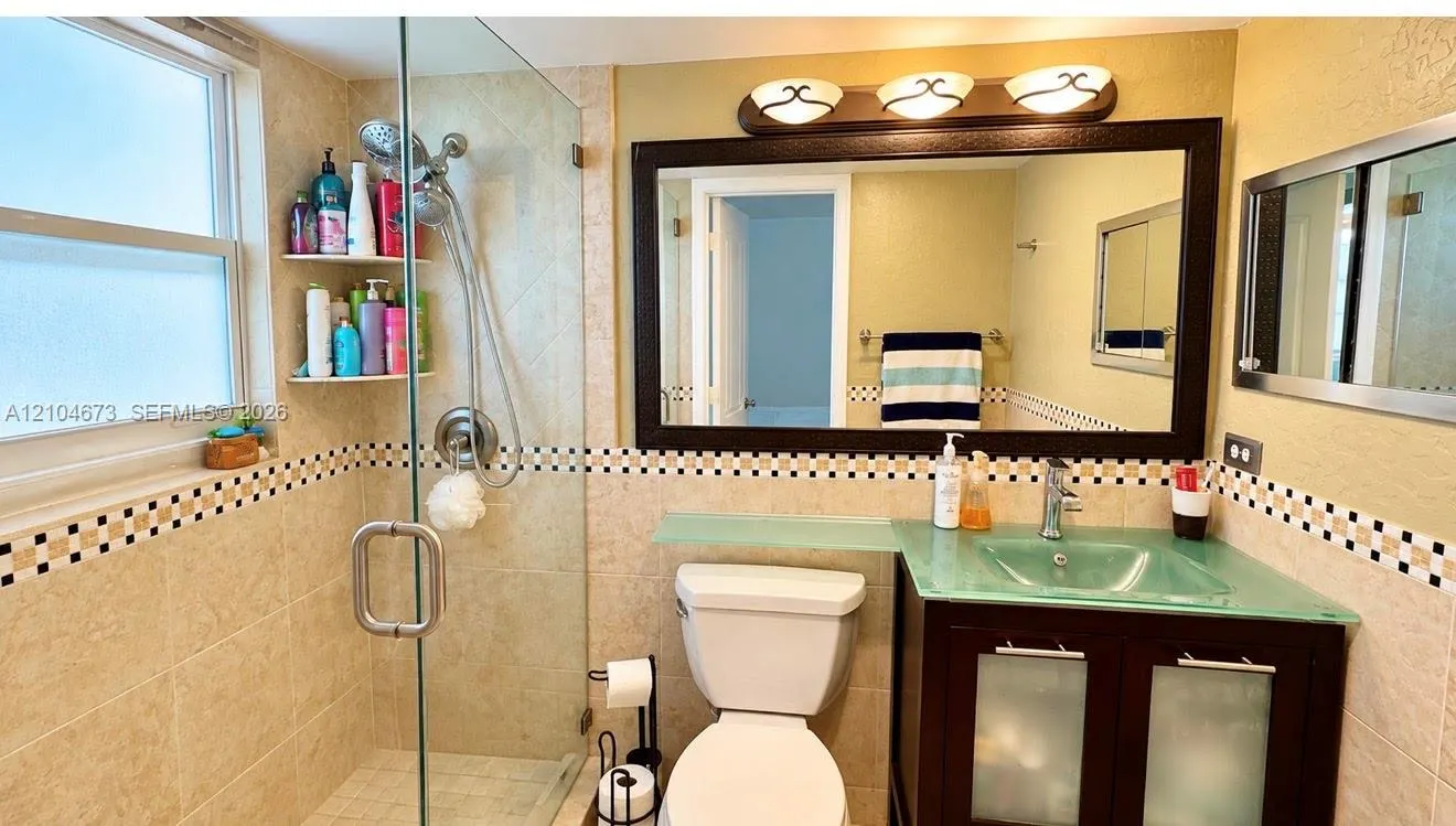 116 E Westbury E #116