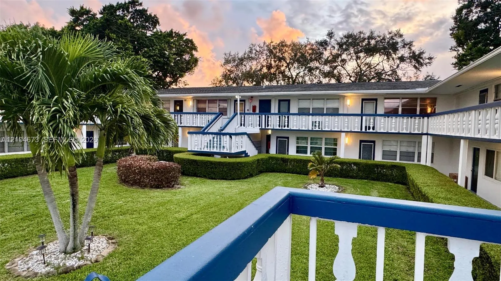116 E Westbury E #116