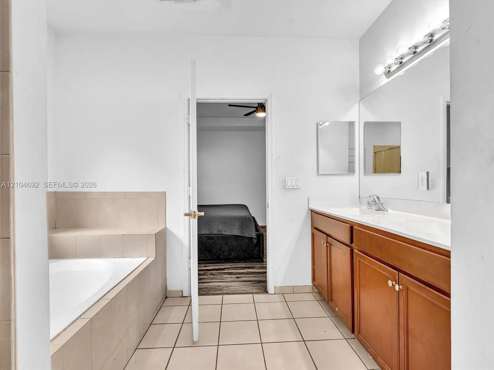714 SE 37th Place