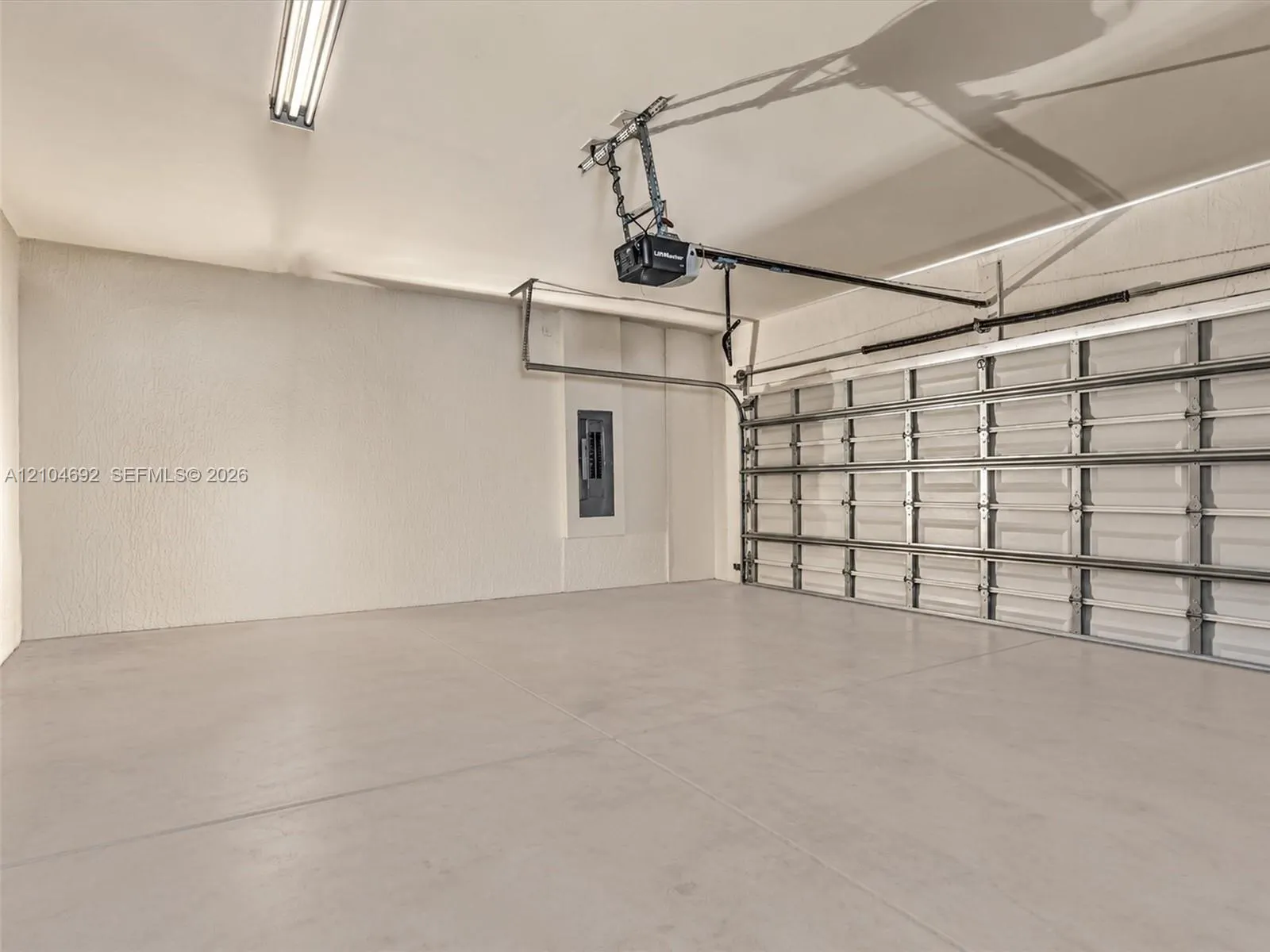 714 SE 37th Place