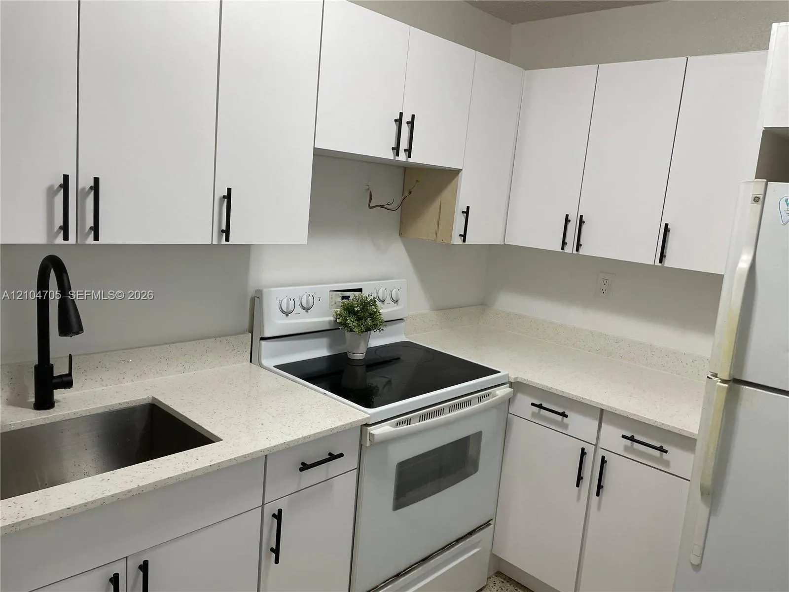 142 SW 18th Avenue #19