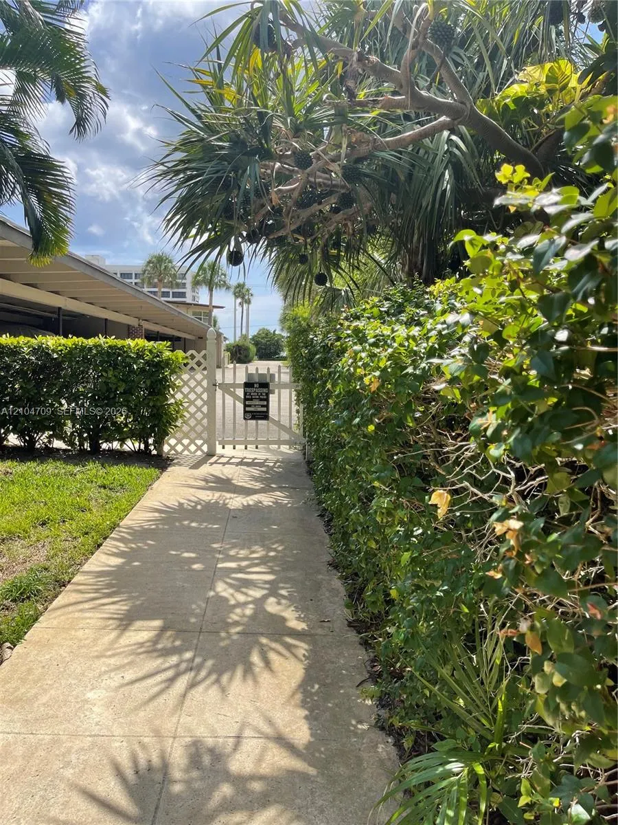 1507 S Ocean Boulevard ##4