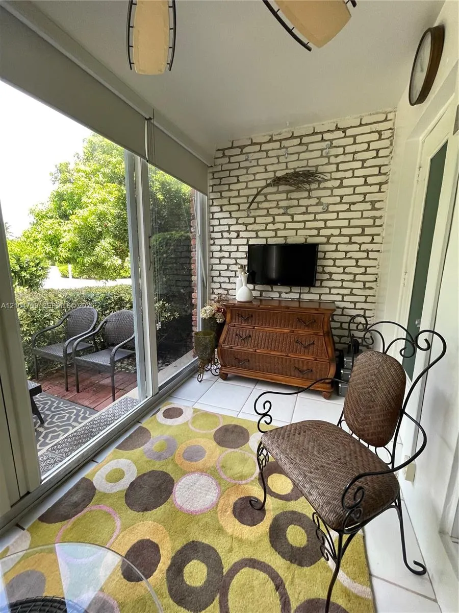 1507 S Ocean Boulevard ##4