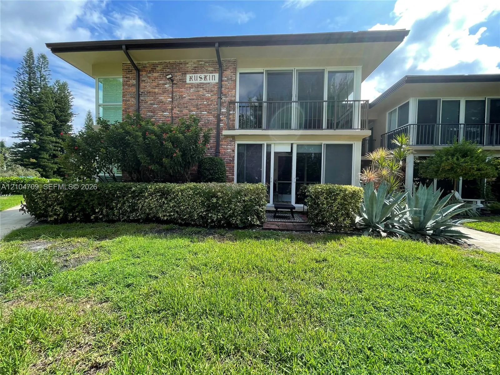 1507 S Ocean Boulevard ##4