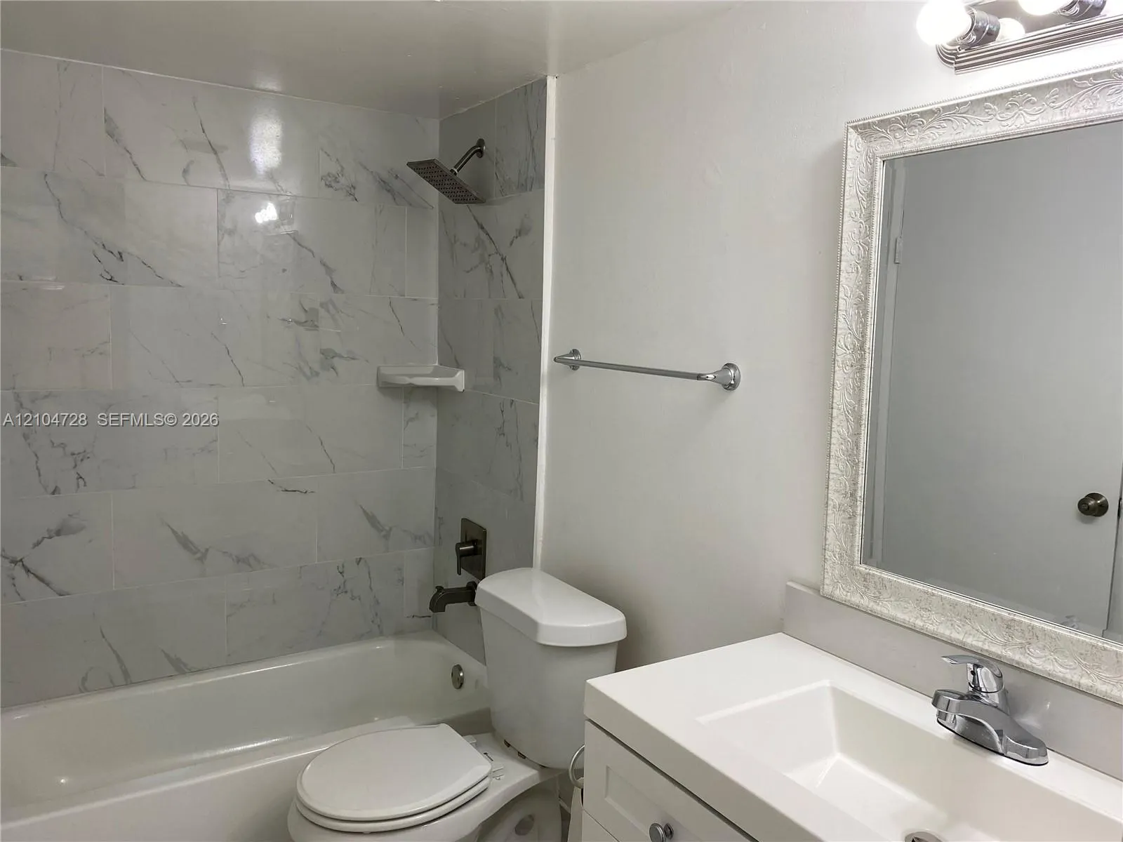486 NW 165th St Road #B-307