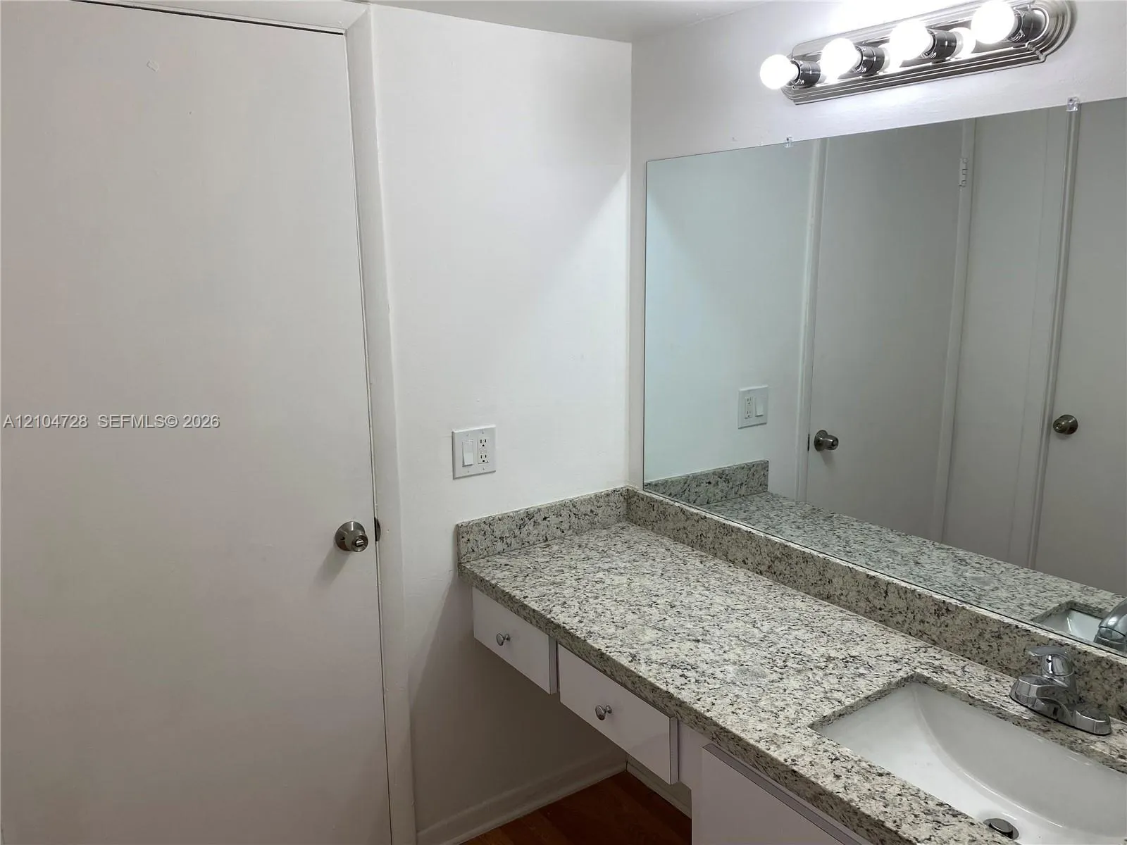 486 NW 165th St Road #B-307