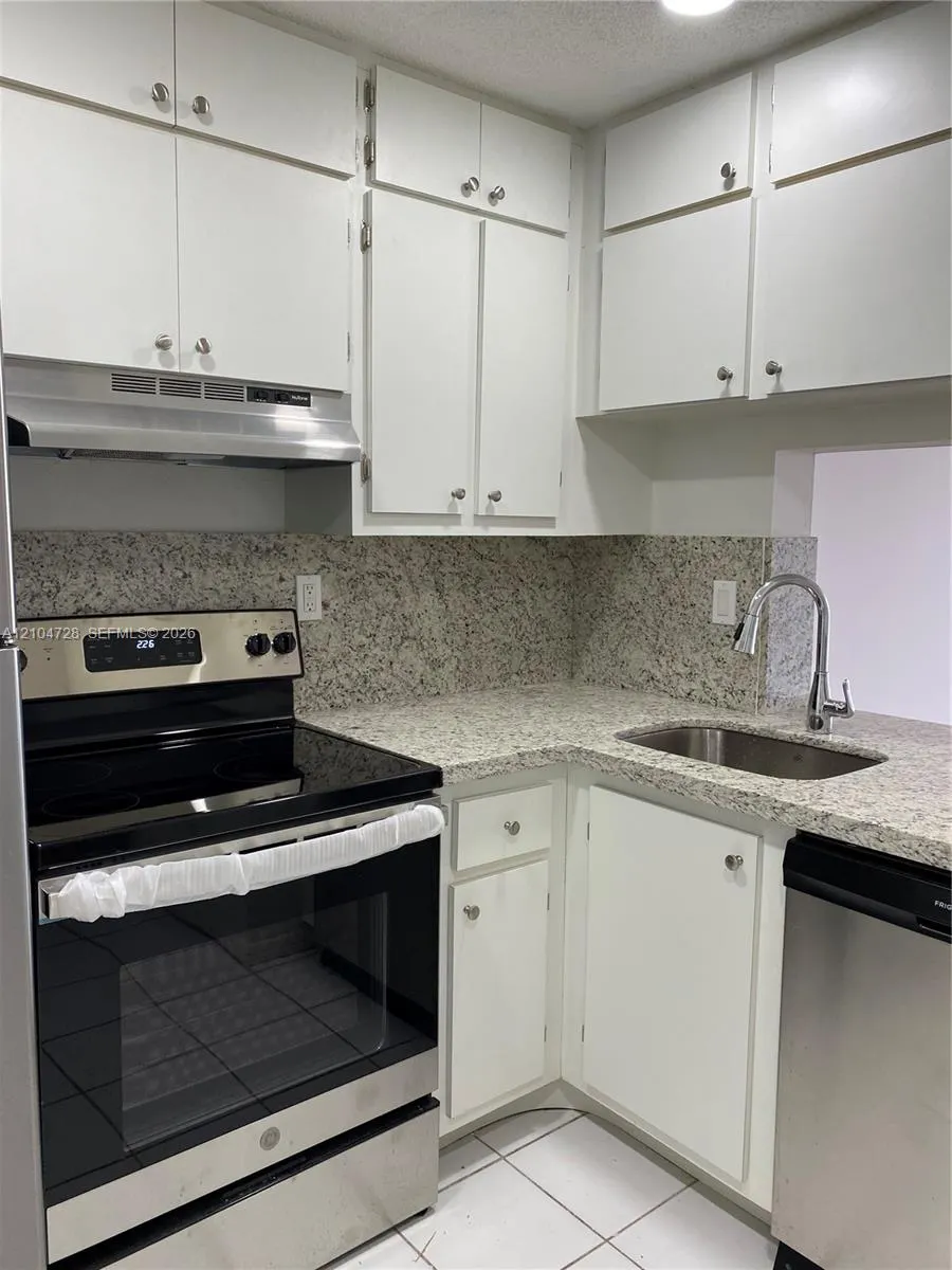 486 NW 165th St Road #B-307