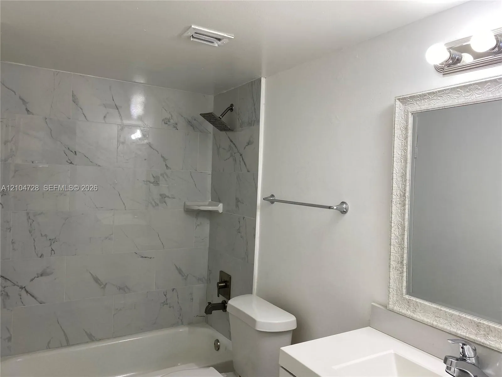 486 NW 165th St Road #B-307