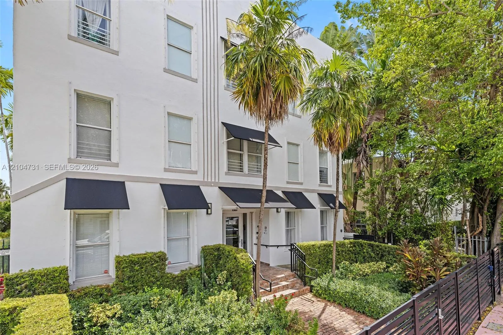 1521 Lenox Avenue #206