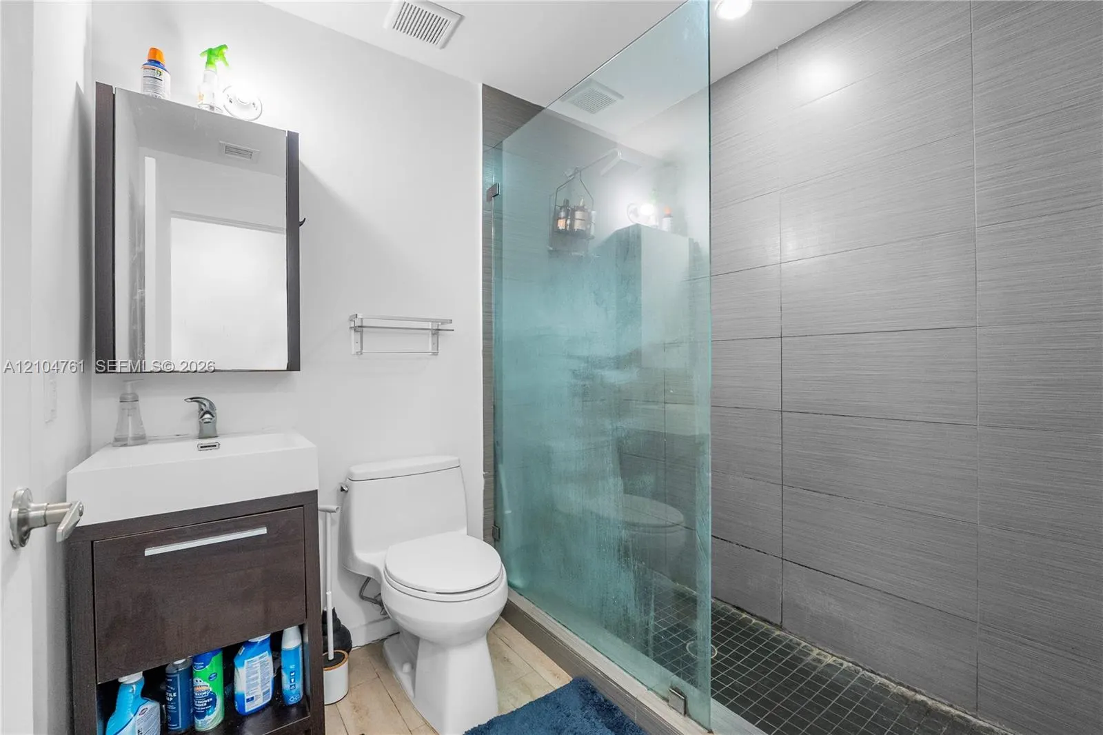 1611 Meridian Avenue #304