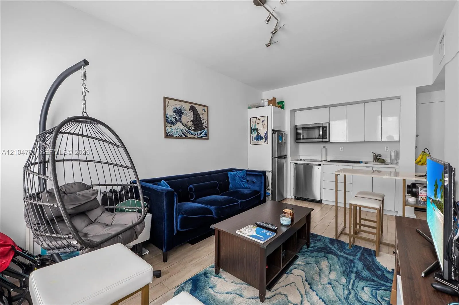 1611 Meridian Avenue #304