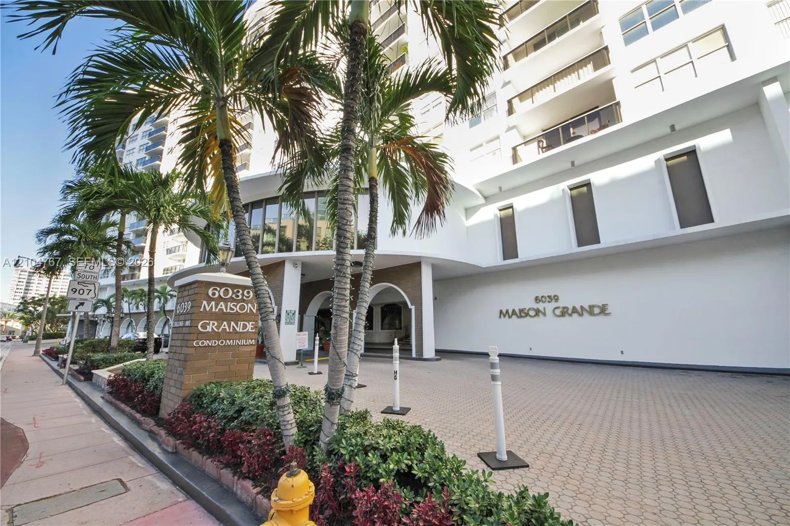 6039 Collins Avenue #815