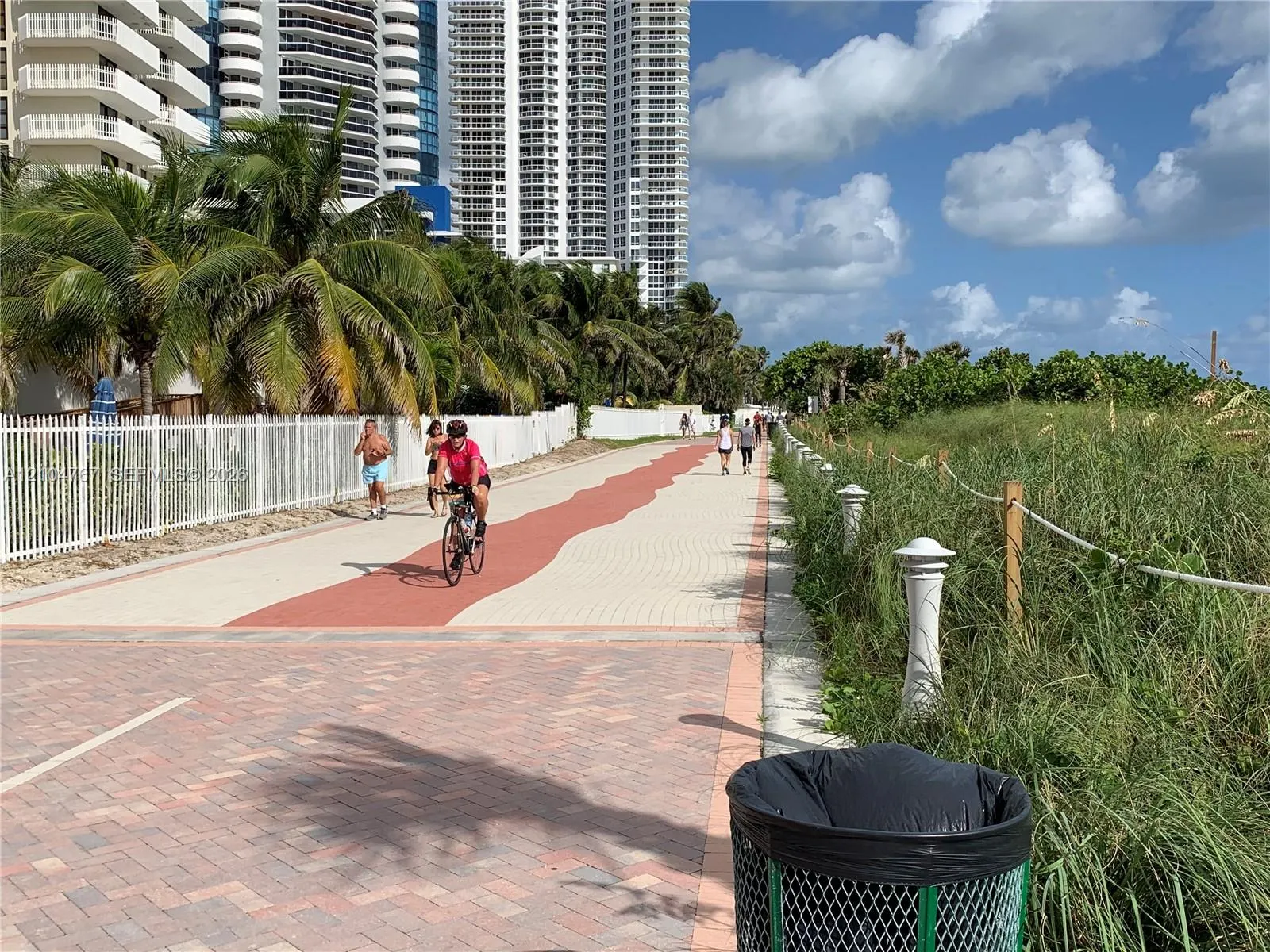 6039 Collins Avenue #815