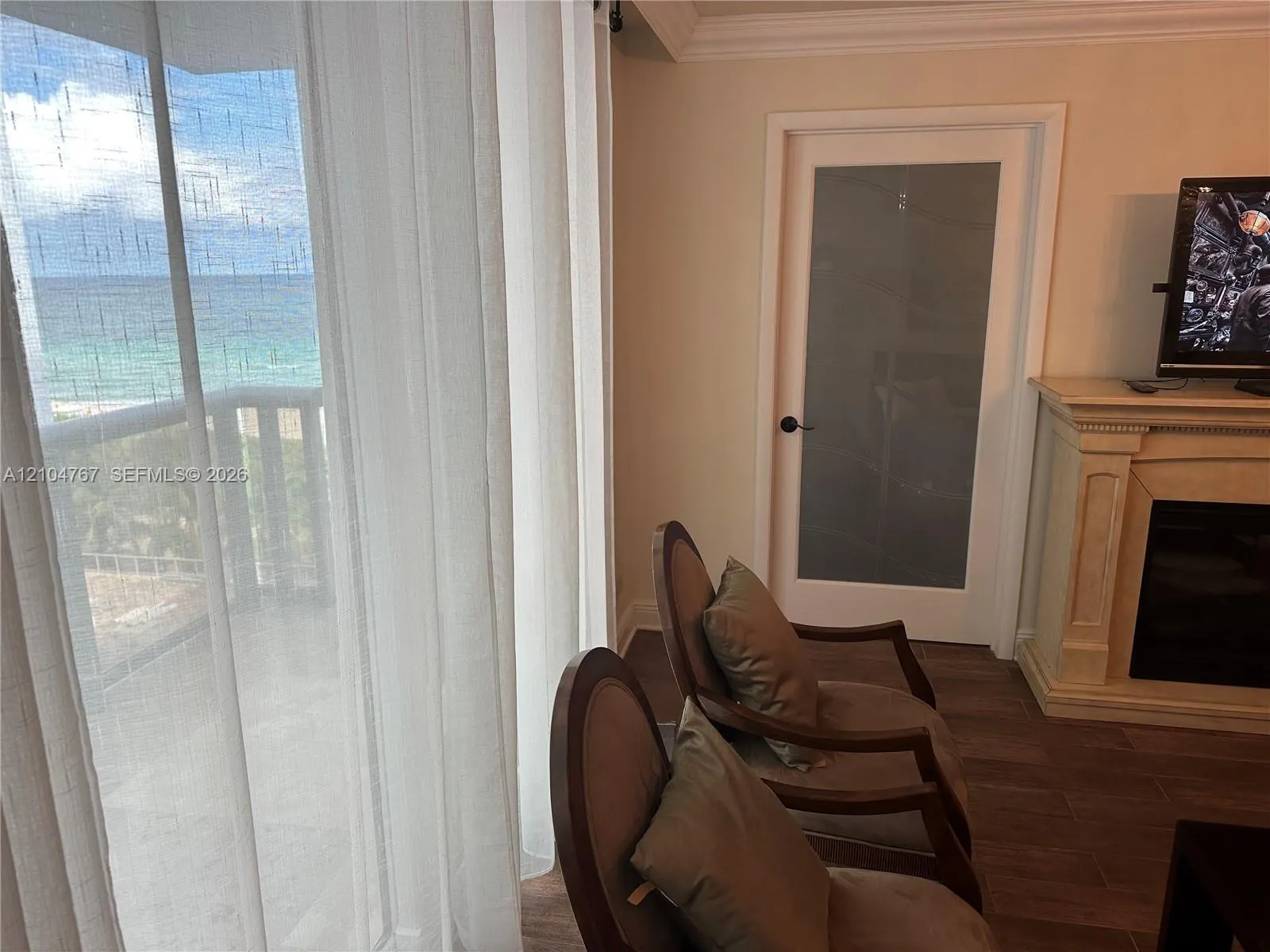 6039 Collins Avenue #815