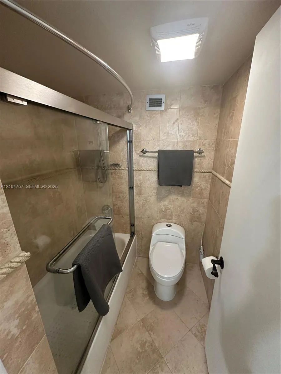 6039 Collins Avenue #815