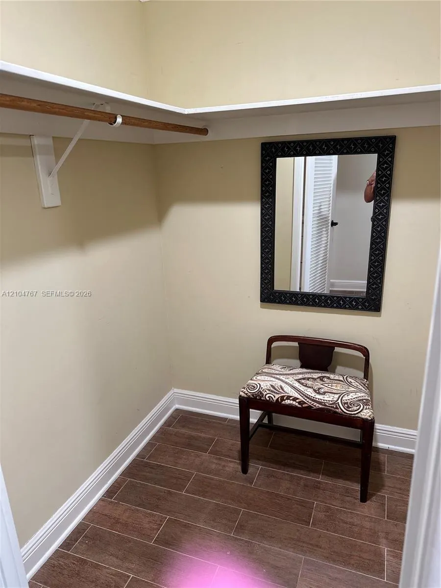 6039 Collins Avenue #815