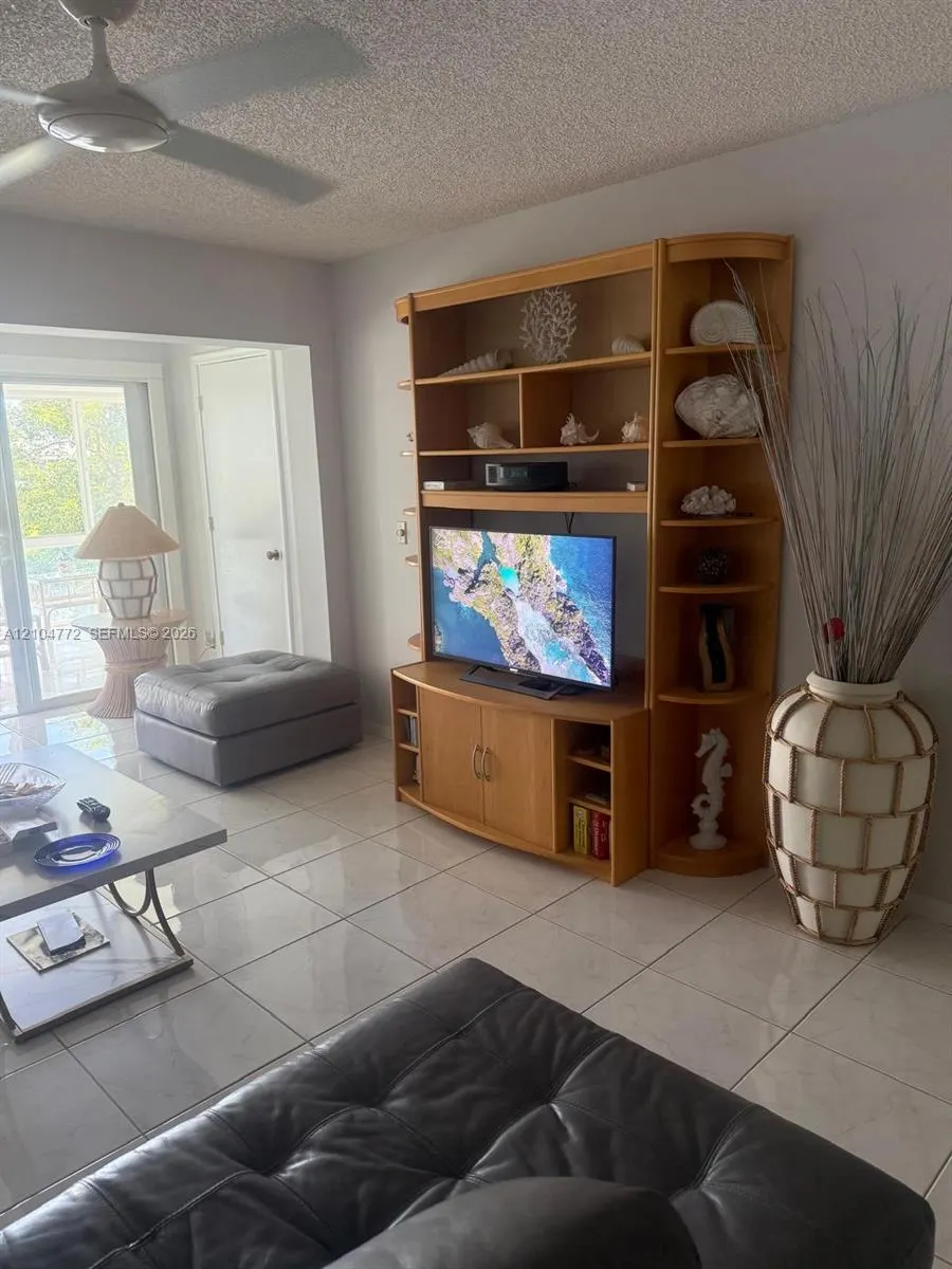 1421 NW 19th Terrace #202