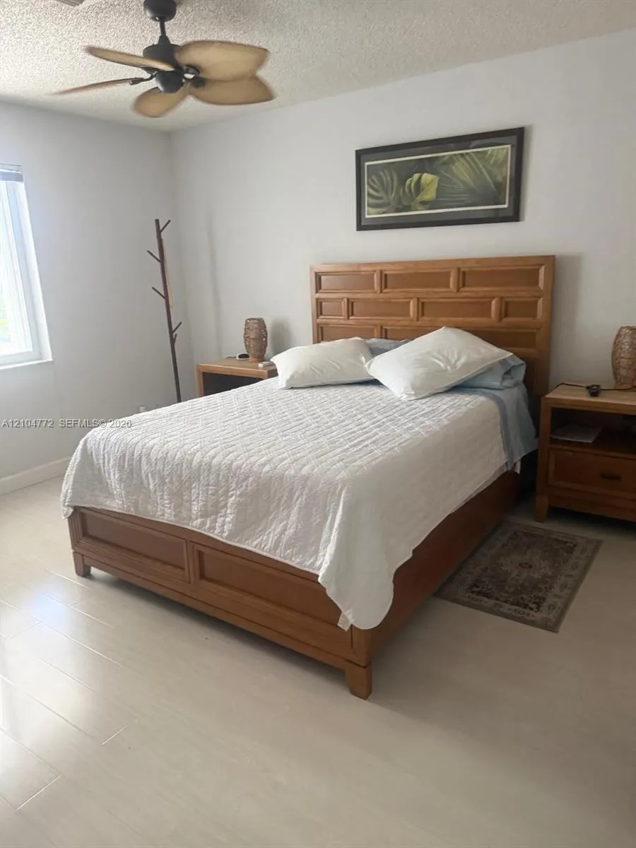 1421 NW 19th Terrace #202
