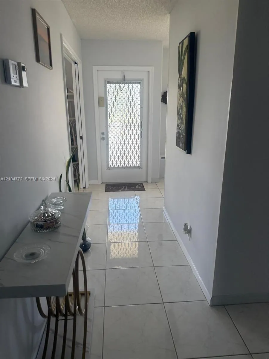 1421 NW 19th Terrace #202