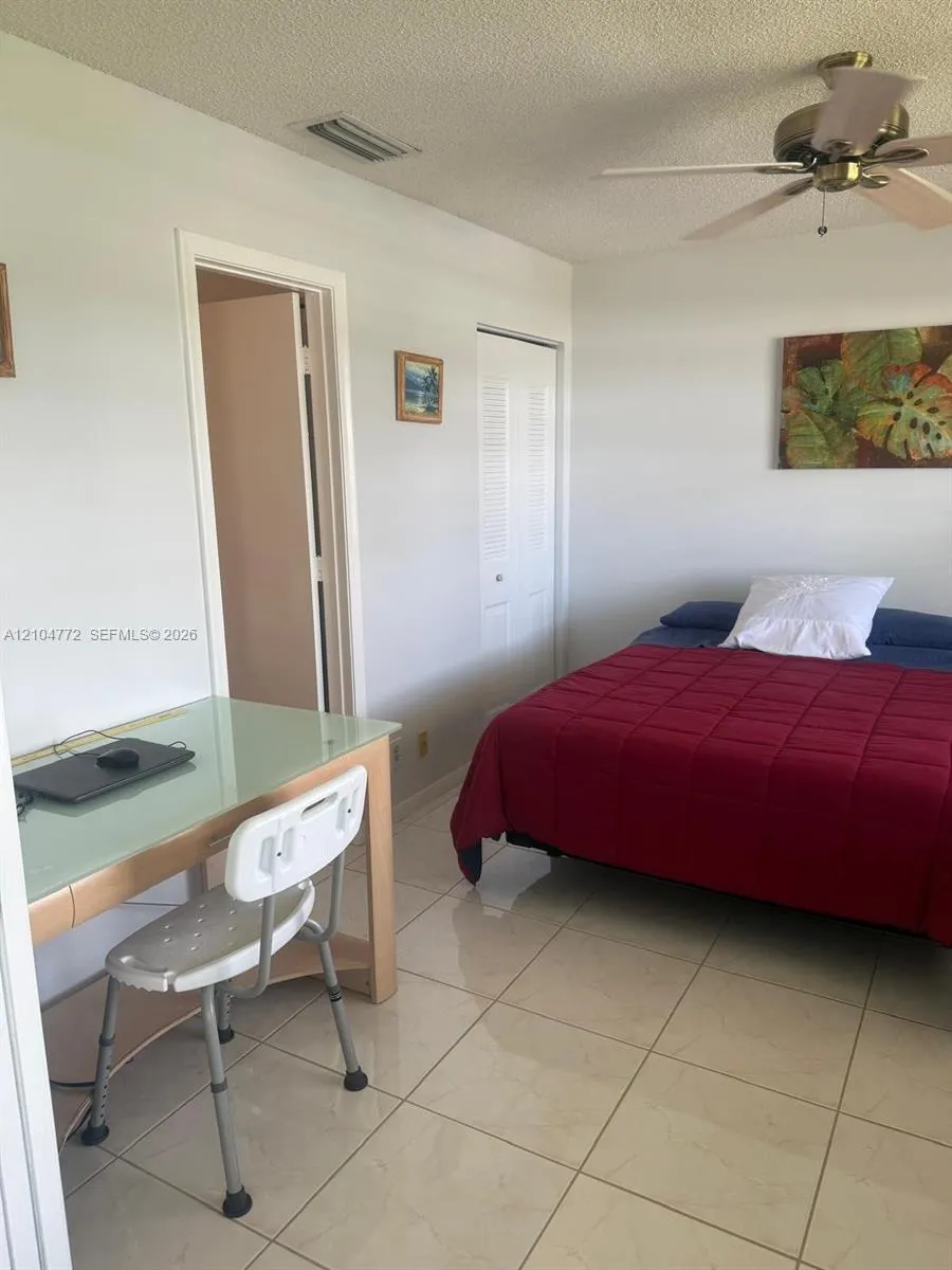 1421 NW 19th Terrace #202