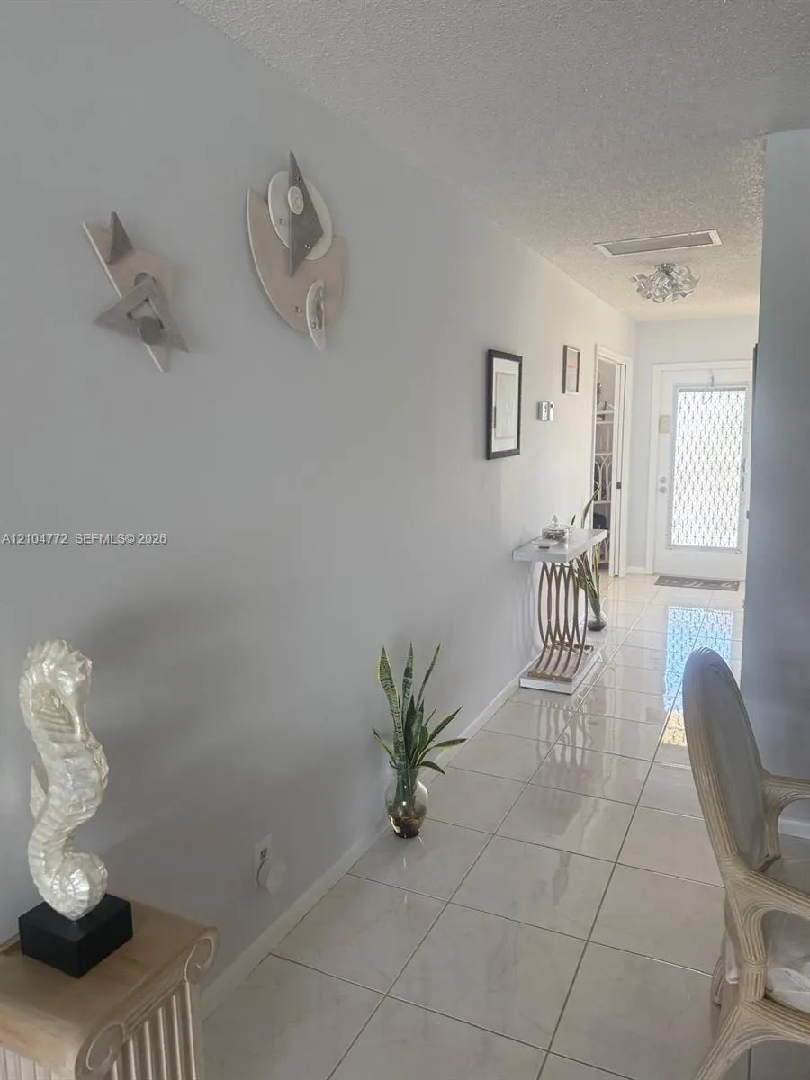 1421 NW 19th Terrace #202