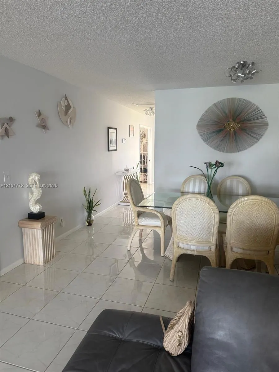 1421 NW 19th Terrace #202