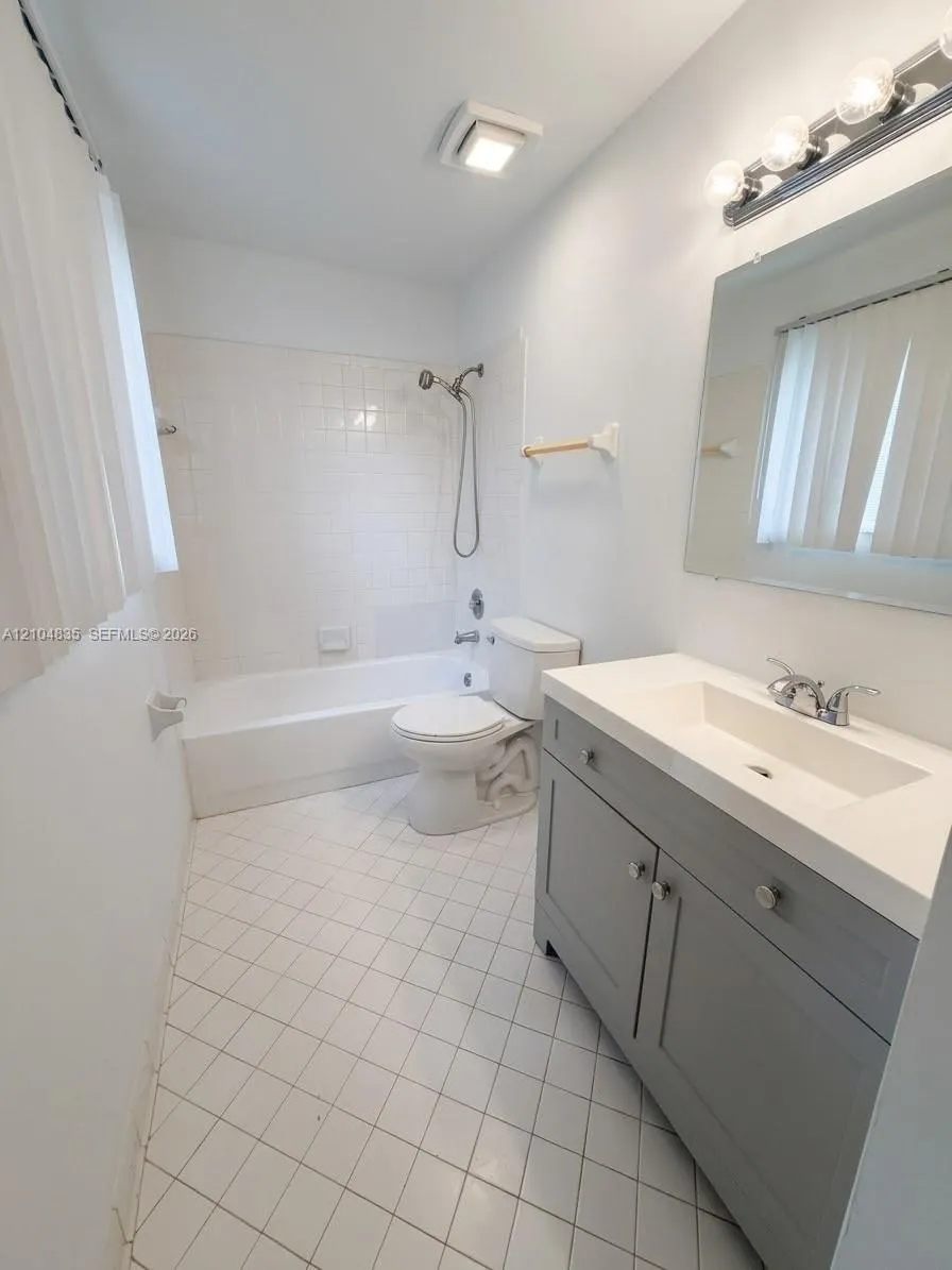 3433 NW 44th Street #108
