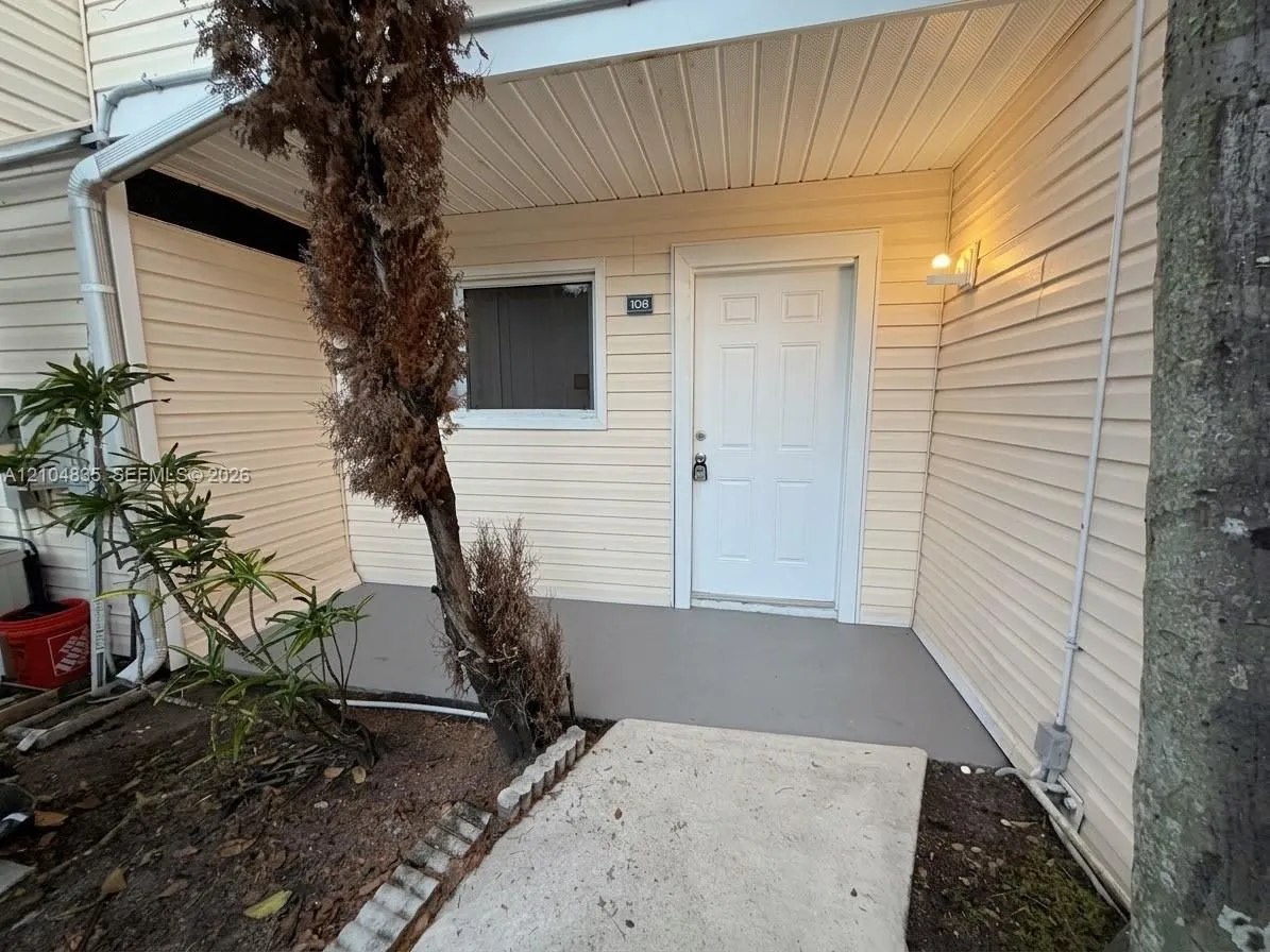 3433 NW 44th Street #108