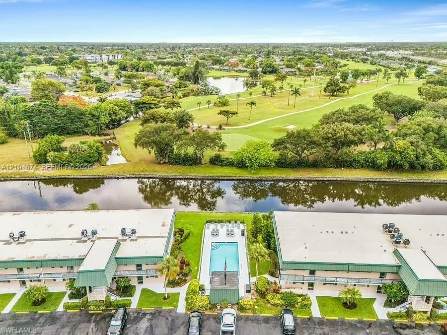 600 Valley Stream #F8