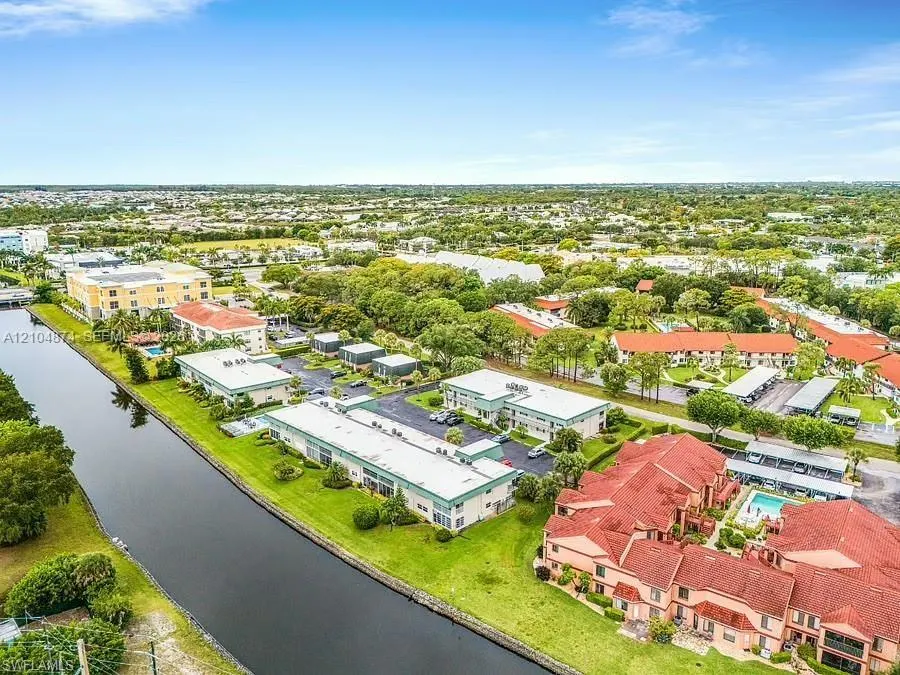 600 Valley Stream #F8